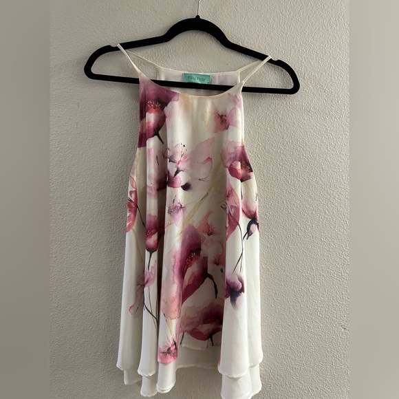 Filly Flair Pink and White Floral Top - Picture 2 of 6
